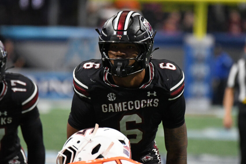 South Carolina's Dylan Stewart (6) is expected to be one of the top defenders in the SEC in the fall.