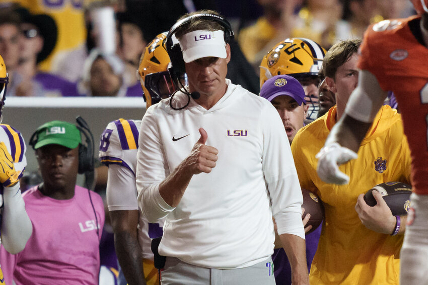 LSU head coach Lane Kiffin gives a thumbs up to LSU tight end Trey'dez Green (7) during their win over Clemson in Baton Rouge, Louisiana, on Saturday, Sept. 5, 2026.