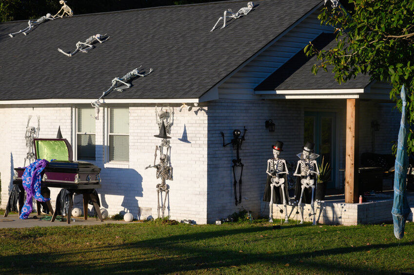 For years, the house of Kimberly Caples has been completely decorated for Halloween beginning in September. Some years, there are different themes, different animatronics, but there's always a clear appreciation of Halloween spirit.