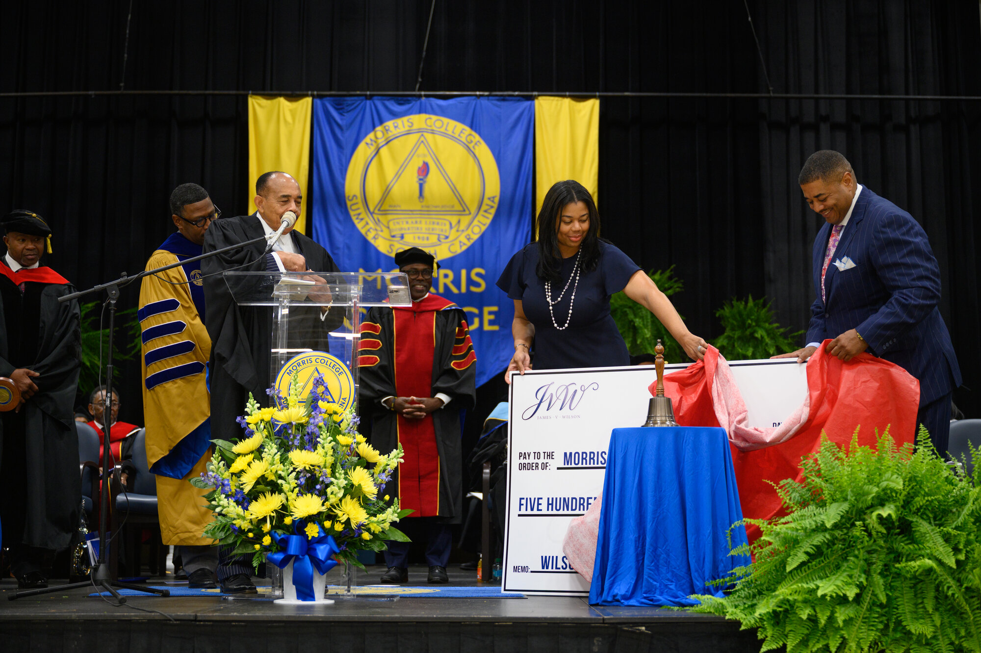 Morris College alumnus gives $500K to college - The Sumter Item