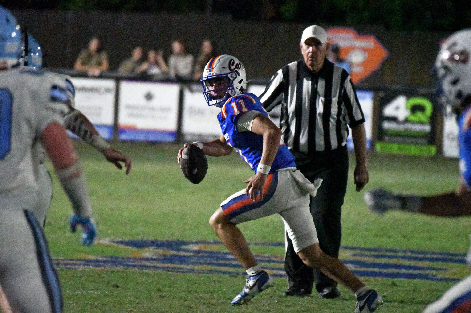 Laurence Manning handles business against John Paul II, rolls 51-19 ...